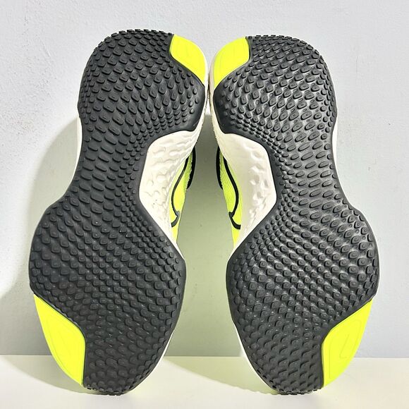 Nike ZoomX Invincible Run Flyknit “Volt” Men’s Size 9.5 Running Shoes main image 6